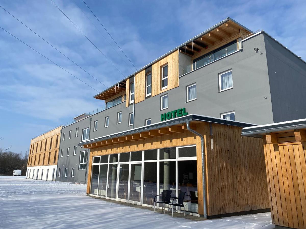 英特帕克酒店 Großmehring 外观 照片